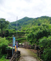 �����������ϵĶ����£������ĸ߶��ѹ�ǧ��