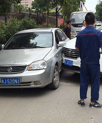 ��520·��ż��250ʱ��������������ҫ�ۻ𻨣�