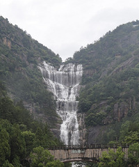 ���е���̨���ٲ������û�������ż�