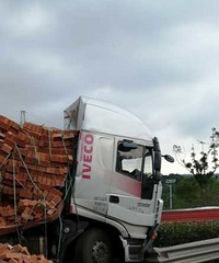 �복שͷ�Ӵ������к���������Ա߳������