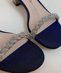 ˼��ͼ��˫һ�ִ���Ь��ÿ����������������ҵ���