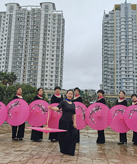 ���߰���������������Ů��