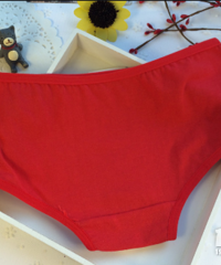 ��������ҽ�����촩��ɫ�������ڿ㣬����ɴ�����ε�����