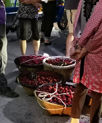 ������ˮ�������ۣ�Ϊɶ�ɾ���÷ȴһ֦����