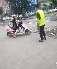 �綯���������й����̵ƣ��Ƿ������