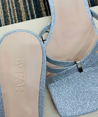 ����ر���������Ь�����ʷ�ͷ�Ͻź�����