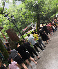 �ŷ幫԰��Ʊ�ų��ӣ���֪Ϊ�ξ�Ȼ���˱�����