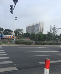 �㶫ҽԺ����ڷ�ǽ��