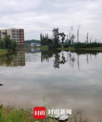 19������У����������������Ů�ѵ�����ժ�ɻ���������