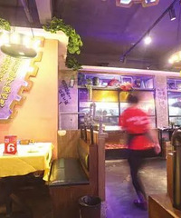 С��ÿ����Ե�һ���տ���һ��Ů��������10�������ʧ�ˡ�