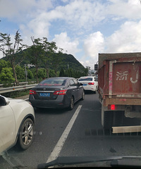 ·�Ŵ���������ϵ�104���ߣ���ӵĳ���ֱ�еĻ���