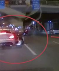 ������·�ϣ�ǰ��ͻȻ����һ�����