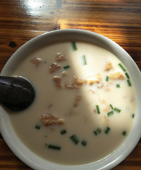 һ�������⳵�����ˣ�Ҫ��һ��С����һ����ͥ��Ů������