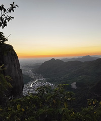 ������һ�飬����ÿ���峿������