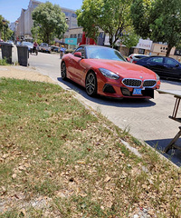 ���������ġ�Z4��ɫ����������ͣ��λ��