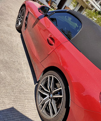 ���������ġ�Z4��ɫ����������ͣ��λ��