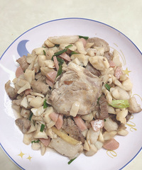 ϲ���Ѽ��ȹ��跹�ԣ�����һ������С�м���