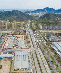 ������ֱ����2.7����·����������¥����ؿ鼴�̿���