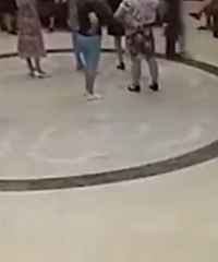 ��ү����ռ��Ƶ�������㳡�裬Ա��Ȱ����Ч���յ��ĳ�����30