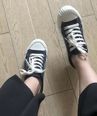 ��ƶ��ߵĽ����Ƽ�һ˫Ь�ӣ�ƽ�۰溫������Ь