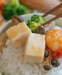 ���������������·������۵����Ӷ��в��ȣ�