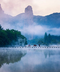 ��20���й�����С�ھ��㣬������ڱܿ��˳�