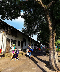 �Ե����˵������ͼ��¯������ǽ�����ζ