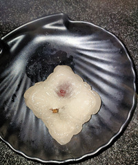 ����ˮ���±���Ө��͸�ģ�ʵ�ʸ��ÿ�