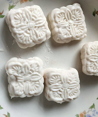 ����ˮ���±���Ө��͸�ģ�ʵ�ʸ��ÿ�