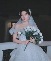 ��һ��д�棬���������Ů��ֽ���еĻ����