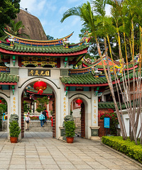 ���Ź�����֮�ã��˾�����1300Ԫ