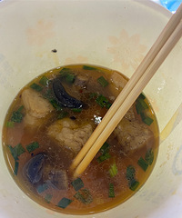 ������ӻ�Ӫ���е�ḻ��������˷��ֶ�ֻ����