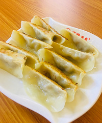 �����óǸ�һ¥��ʳ�֡�+һȺ����Լ����ʳ�óԵ���