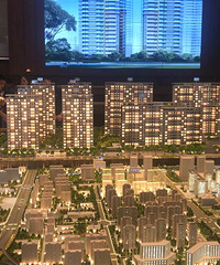 �����Ժ���иУ�ƶ���������ҵ������������䶼�е�С��