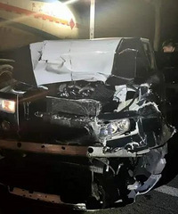 600�������˹��˹���ϣ�˾����ײ�£���ֻ����������