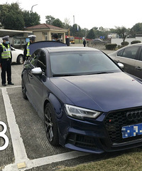 �㽭һ�����١�������񣬺���������Ů��һ�鳵����������ȫ�ǡ�