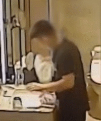 ���Ǽ��Ƶ꣬Ա������ԡ������Ͱ���������������ѻ�������һ�㡭