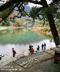 ̩˳ɽ����һ�ߣ����߹����ɫ���Ͻ�