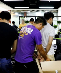 ��Ŀ���ģ�330��̨�ֻ���ֲ��ľ������ͯ�绰�ֱ�Ҳû�ӹ�����