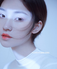 ����һ����ͷ��Ů��֮���������Ϸ��