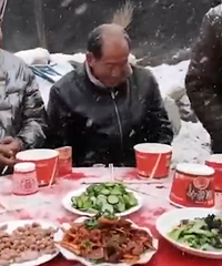 �����ֳ������ѩ�����͵���ѩ�г�ϯ�����ų��žͰ���ͷ��