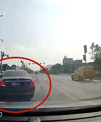 ��ʱ�ݡ����۹��ٲ��У���ϸһ�����������ڡ�