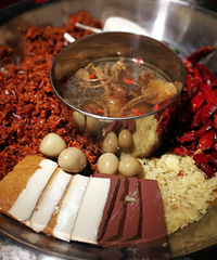 ��������ʳ������ѼѪ��Ȼ��һ��Ļ��������