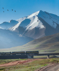 ������꣬�й�������·��ͨ���κ���ɳĮ����ڡ�ѩɽ