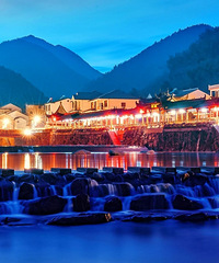 ��ӵ��������ɽ��ѩ��������������ߵ�����ȪС��