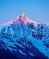 ����ߵ��λã�һ�붼������ѩɽ