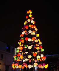 �þò��������������ϵĵƹ⻹ͦ�ÿ���