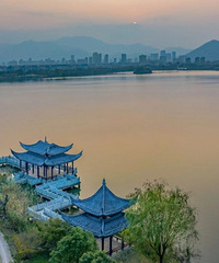 带上你的“李焕英”,踏遍山川古城,乐游花海绿园