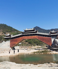 ����ɽ�����������ȥ�տ�Ұ�ͣ���Ϫˮ�о�����