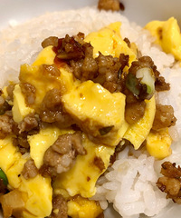 15���������ۻ�����ĭ�������ϰ���Ŀ��ֲ�